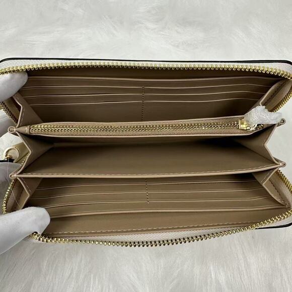 COACH x PEANUTS Long Zip Around Wallet Snoopy and Friends CBN35 Chalk NWT - Picture 4 of 7